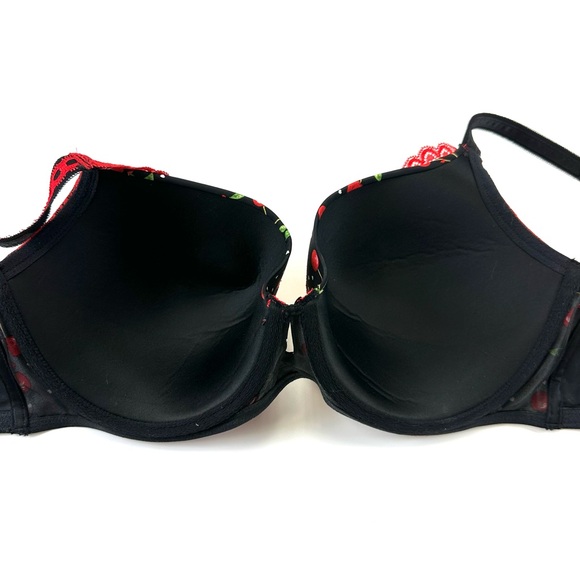 Torrid Cherry print bra 40C Perfect tee shirt red lace black underwire - Picture 5 of 8